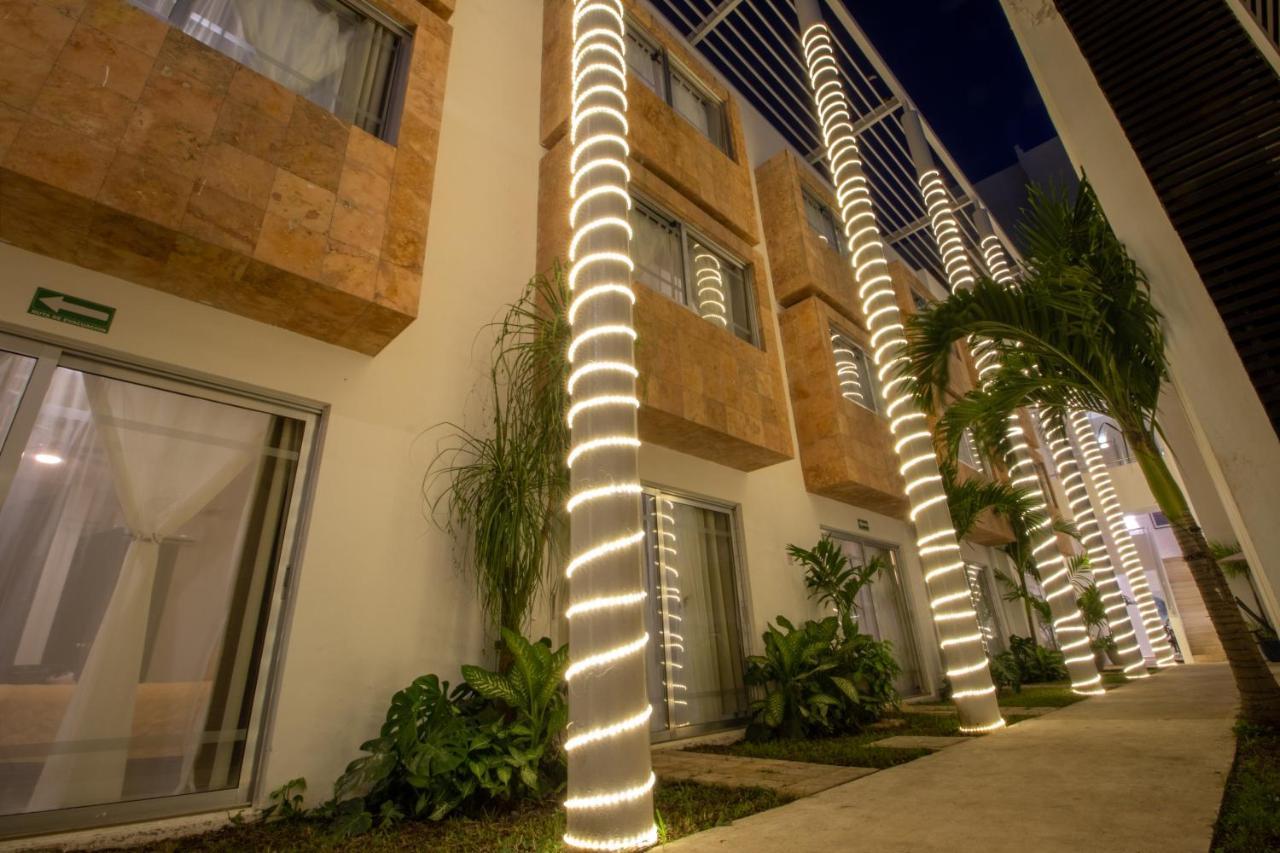 Hotel Villas Segovia Suites Playa Del Carmen Exterior photo